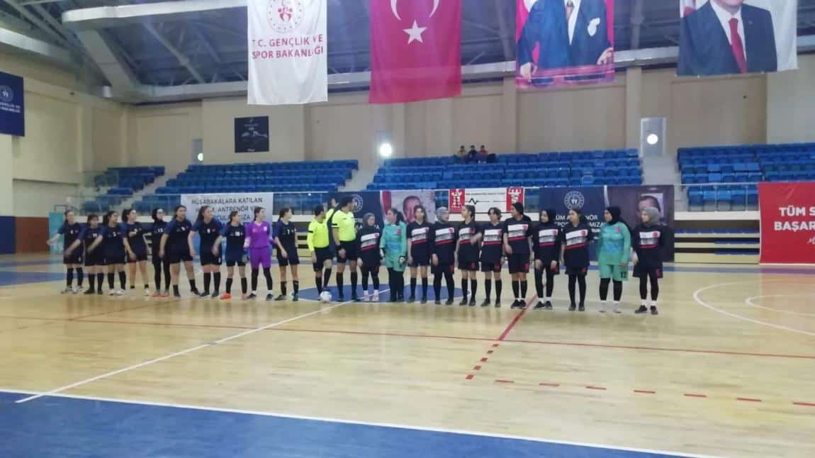 2022-2023 Okul Sporları Kapsamında Kız Futsal Takımımız İl Üçüncüsü Oldu. 